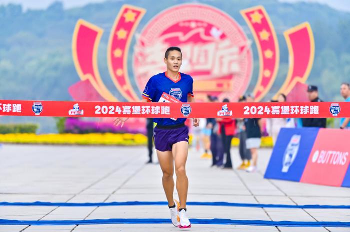 2000余名跑者相约奥森，与奥运冠军王丽萍同场奔