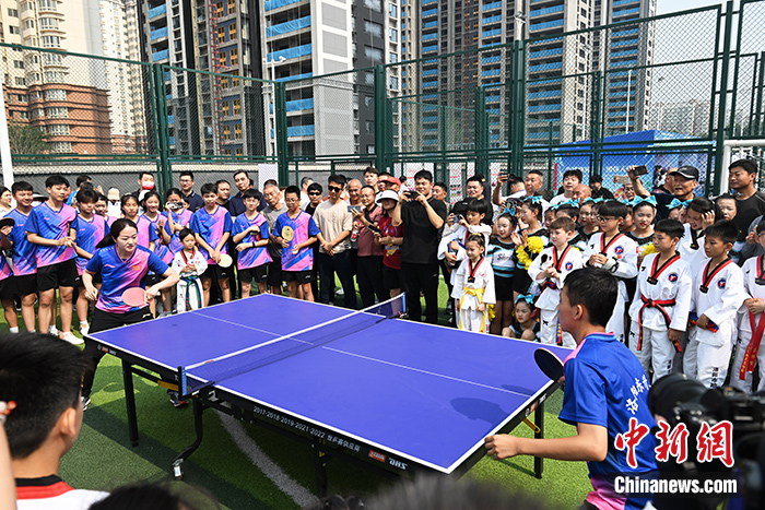 国球进社区、进公园公益行动走进洛阳 启动仪式