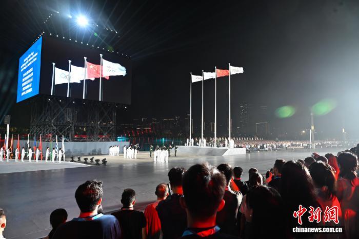 中国组合胡译乘张欣欣世运会蹦床双人同步夺冠