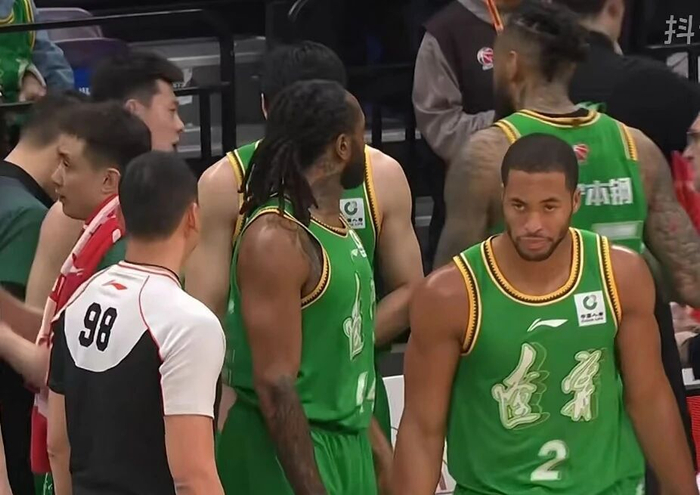 CBA常规赛第36轮战报：四强格局重塑，季后赛席位