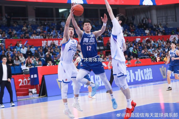 青岛男篮主场险胜宁波终结四连败